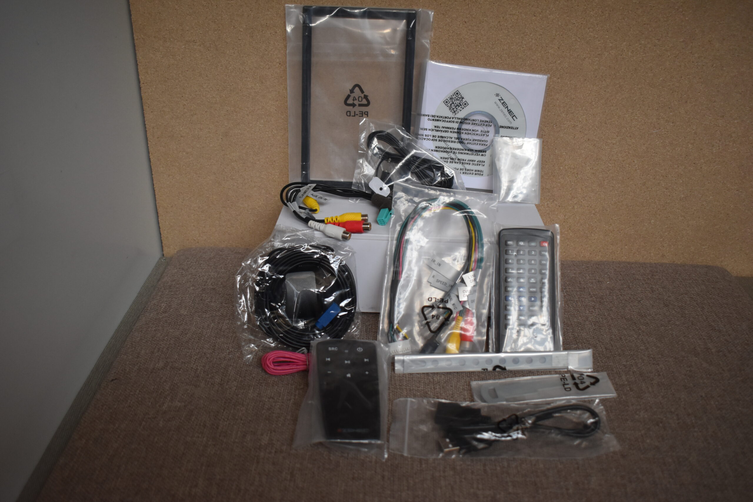 Zenec 2-DIN Naviceiver Z-N720