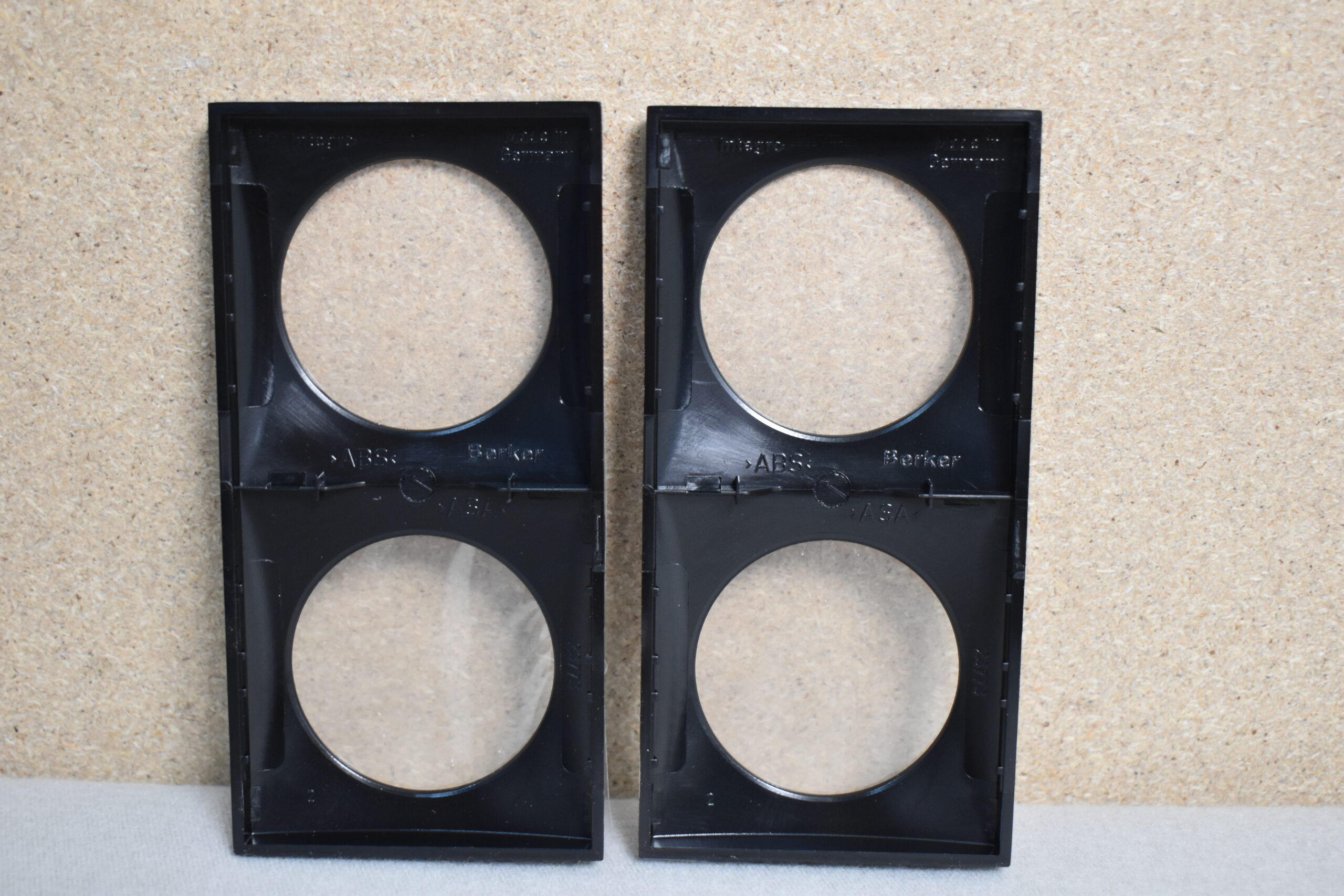 Berker Integro Flow Schalter Abdeckung Rahmen 2fach schwarz glänzend