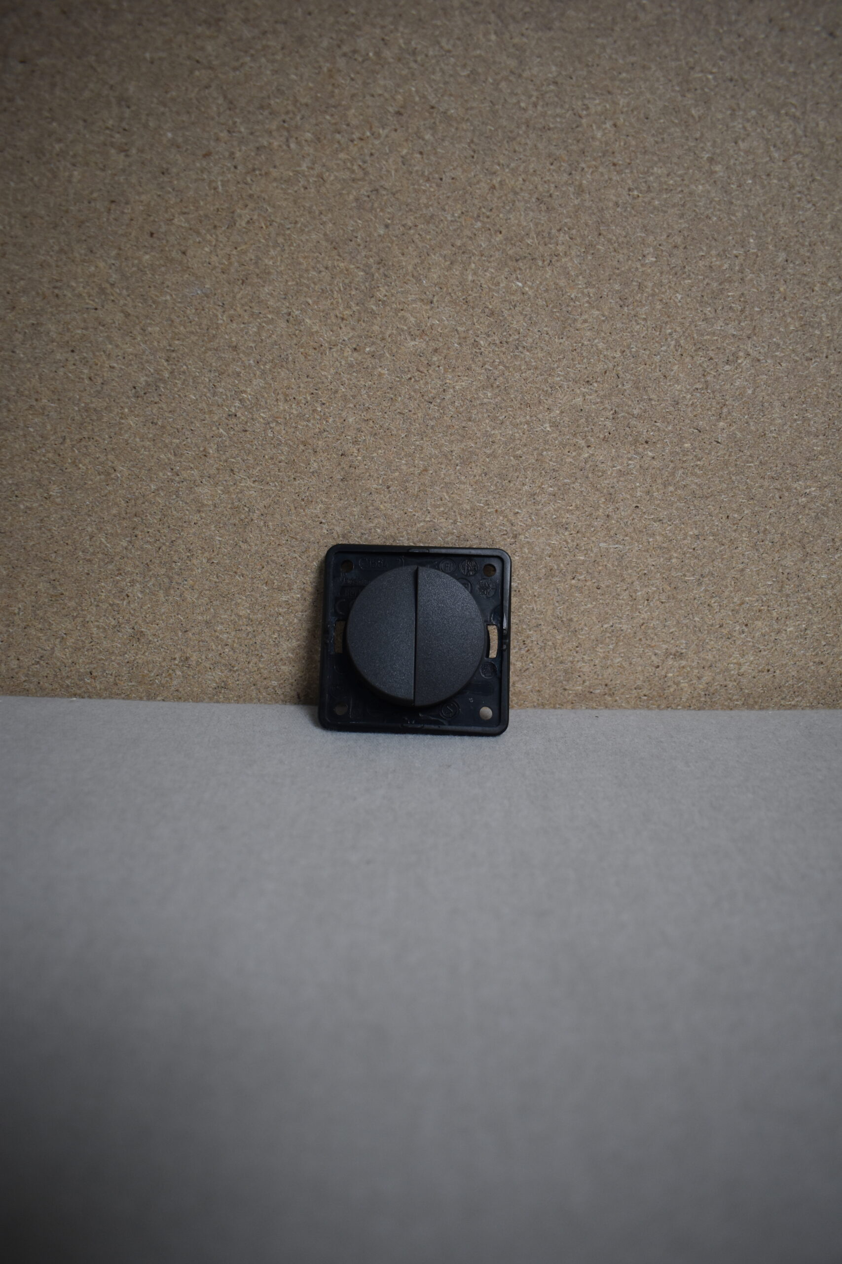 Berker Kippschalter 21564/2 schwarz