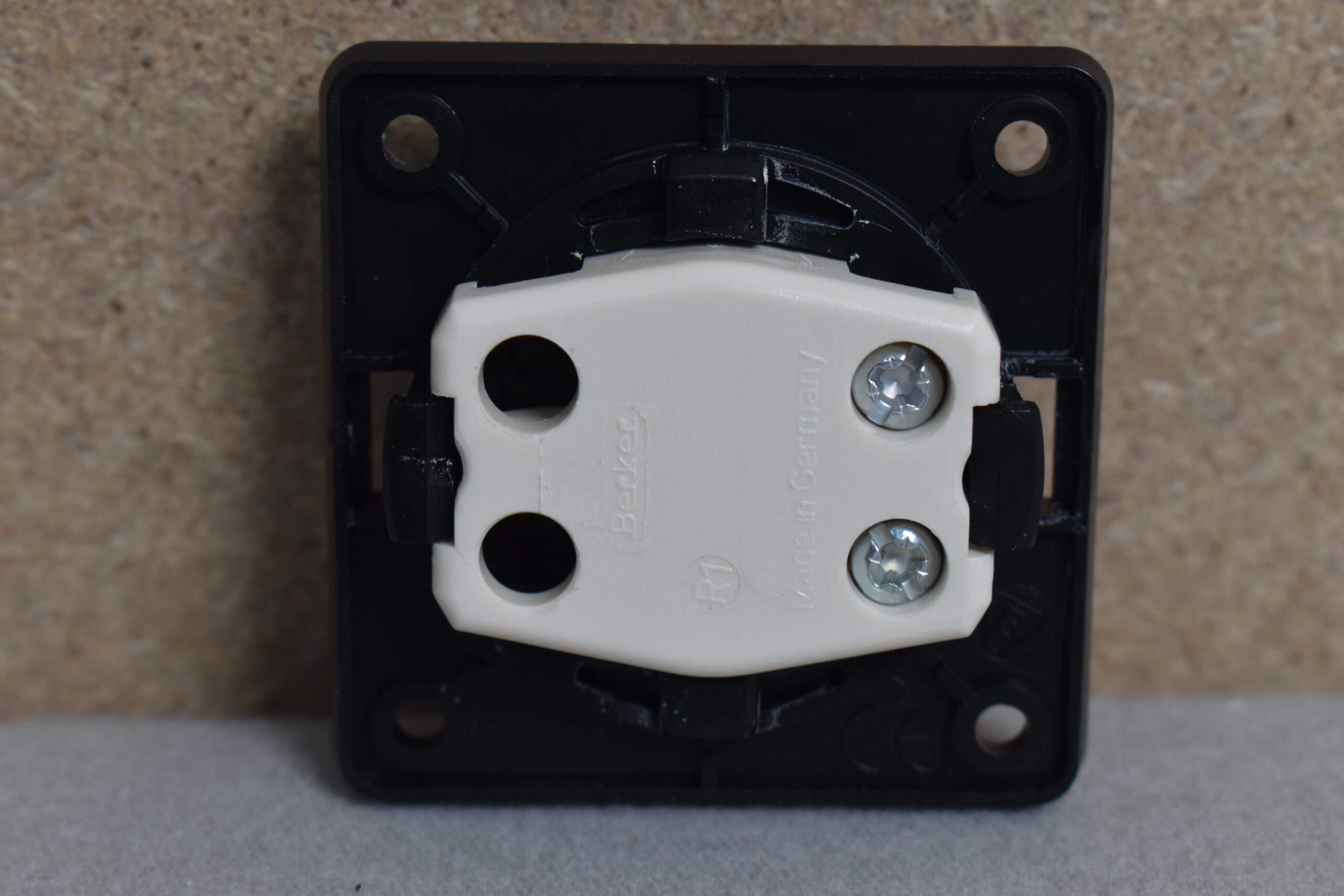 Berker Wippschalter 21910/0