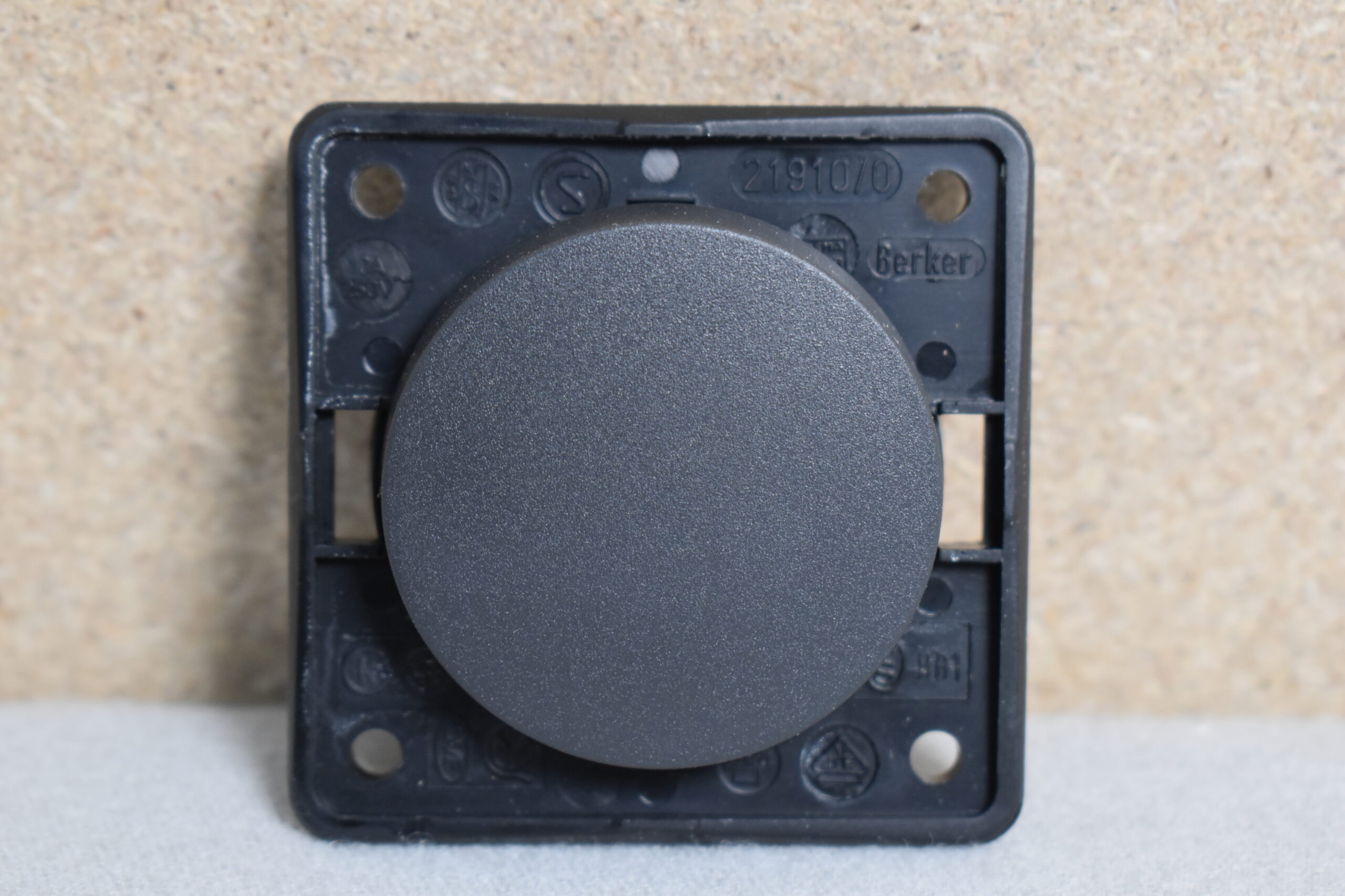 Berker Wippschalter 21910/0