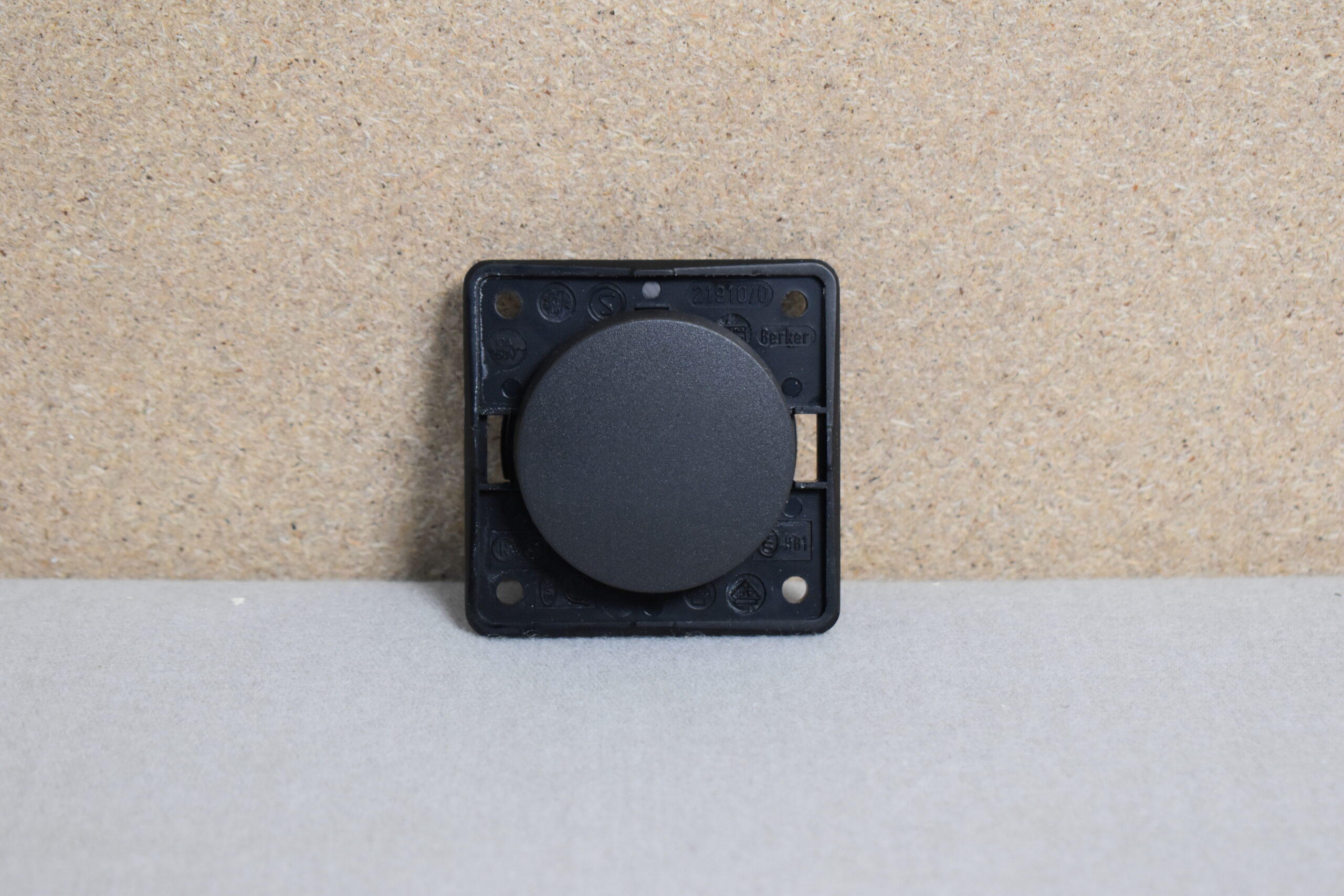 Berker Wippschalter 21910/0