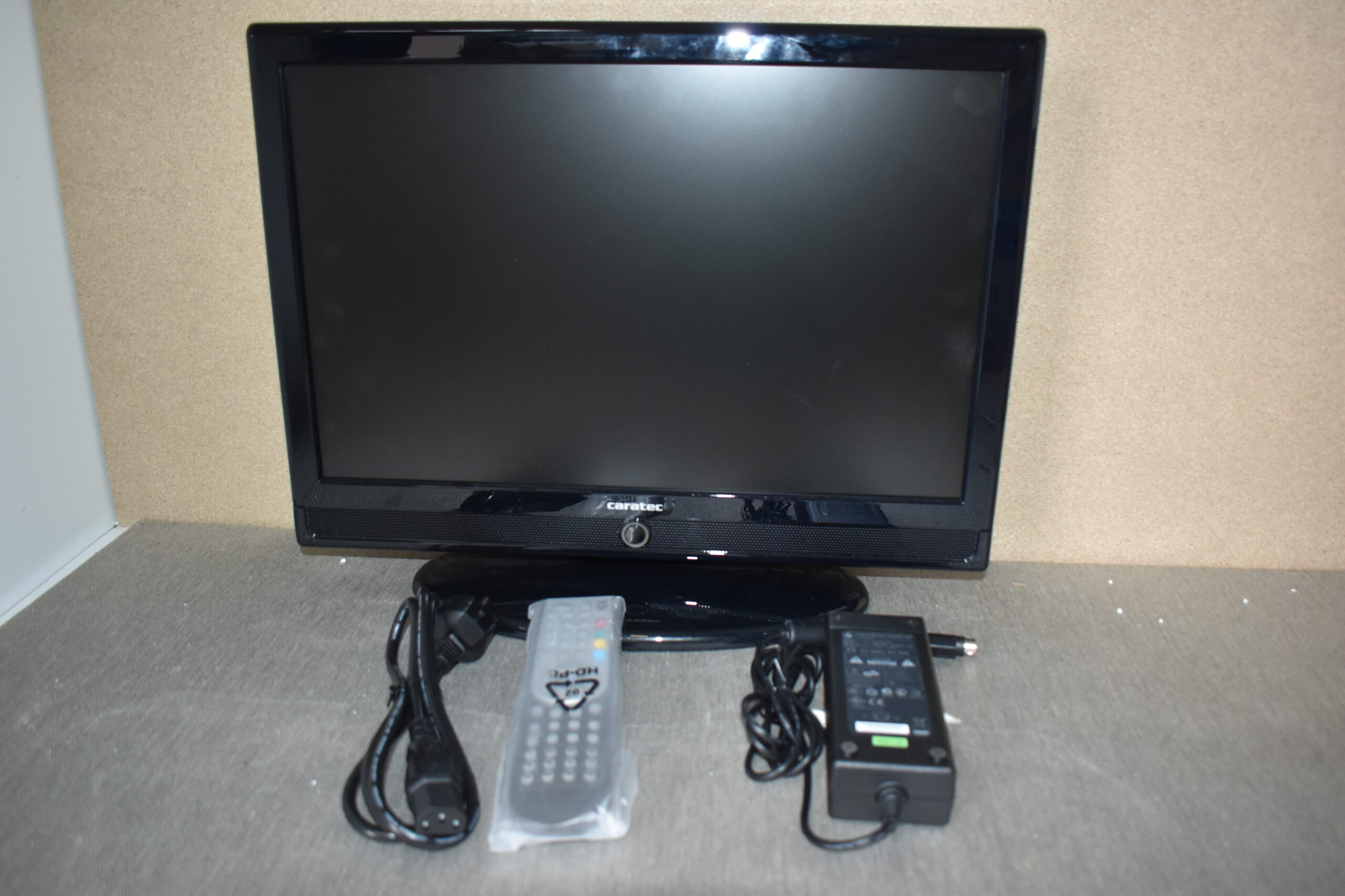 Caratec 6163 19" TV