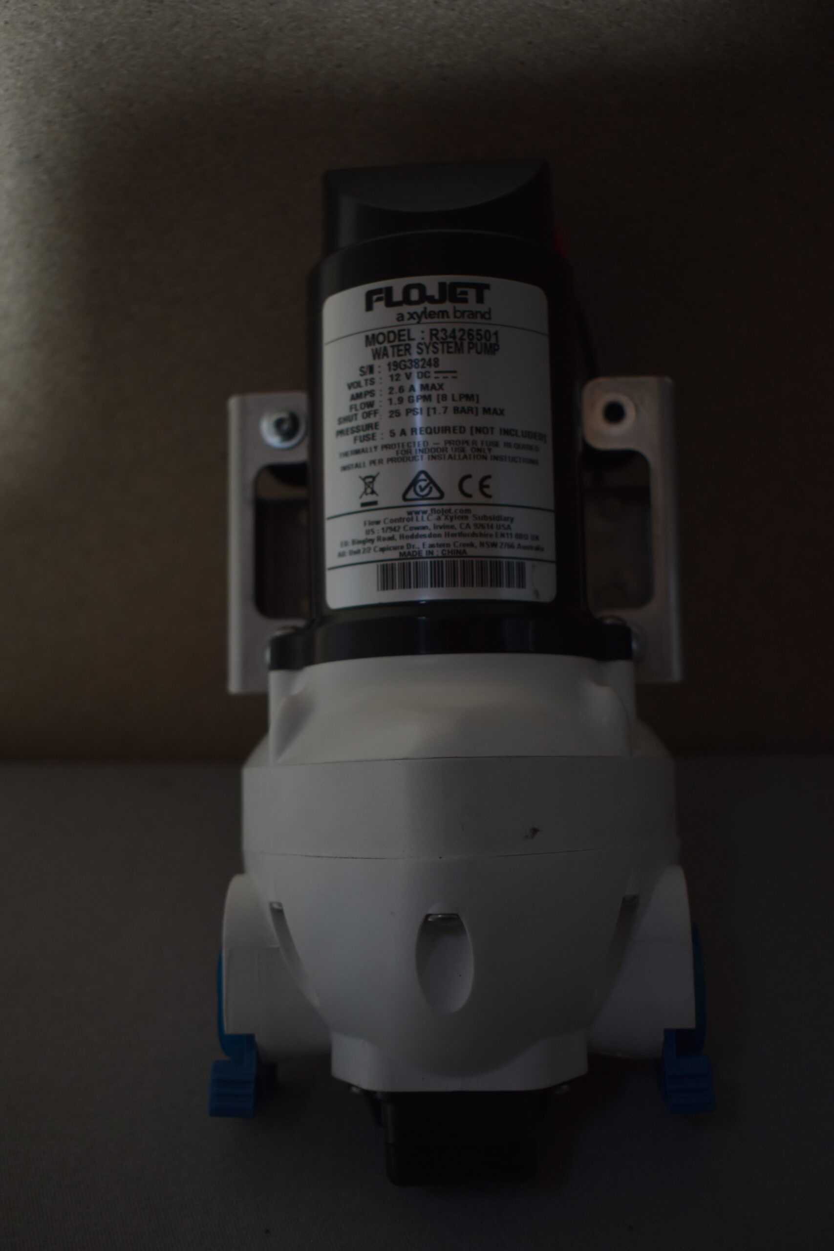 Flojet Wasserpumpe mit Adapter Model: R3426501