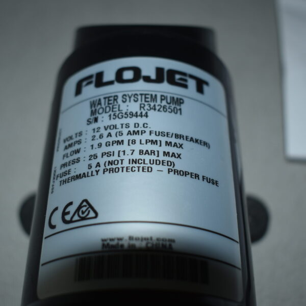 Flojet Wasserpumpe mit Adapter und Anleitung Model: R3426501
