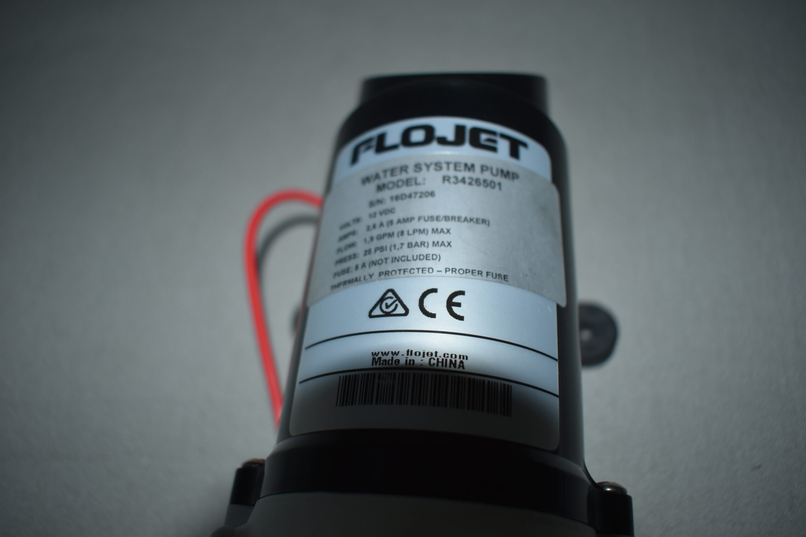 Flojet Wasserpumpe mit Adapter und Anleitung Model: R3426501