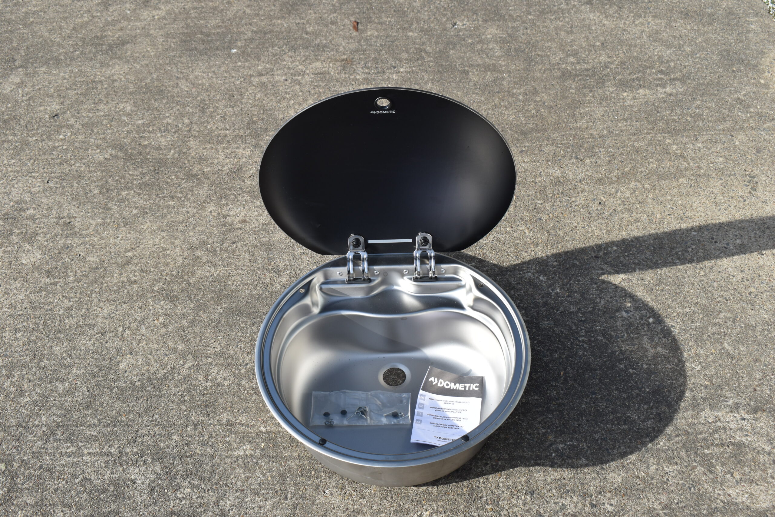 Dometic Spülbecken aus Edelstahl mit Glasdeckel Durchmesser ca. 42 cm