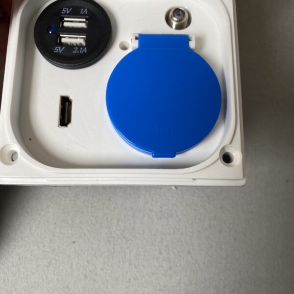 Movera Multifunktions-Außensteckdose weiß mit Doppel USB / HDM / 230 V / Sat