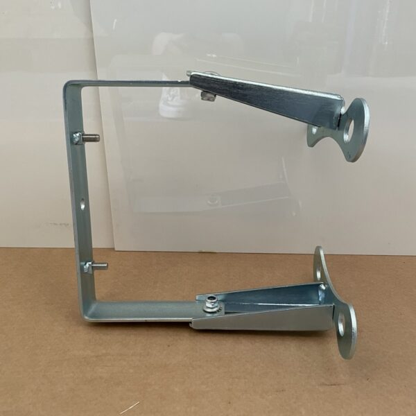 Alternative view of Halter für Radkappe Iveco Daily ab 2007 hinten, 16 Zoll, gebraucht