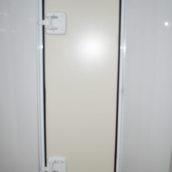 Serviceklappe weiß, 1300 x 450 mm, für Wohnmobil RAL 9010