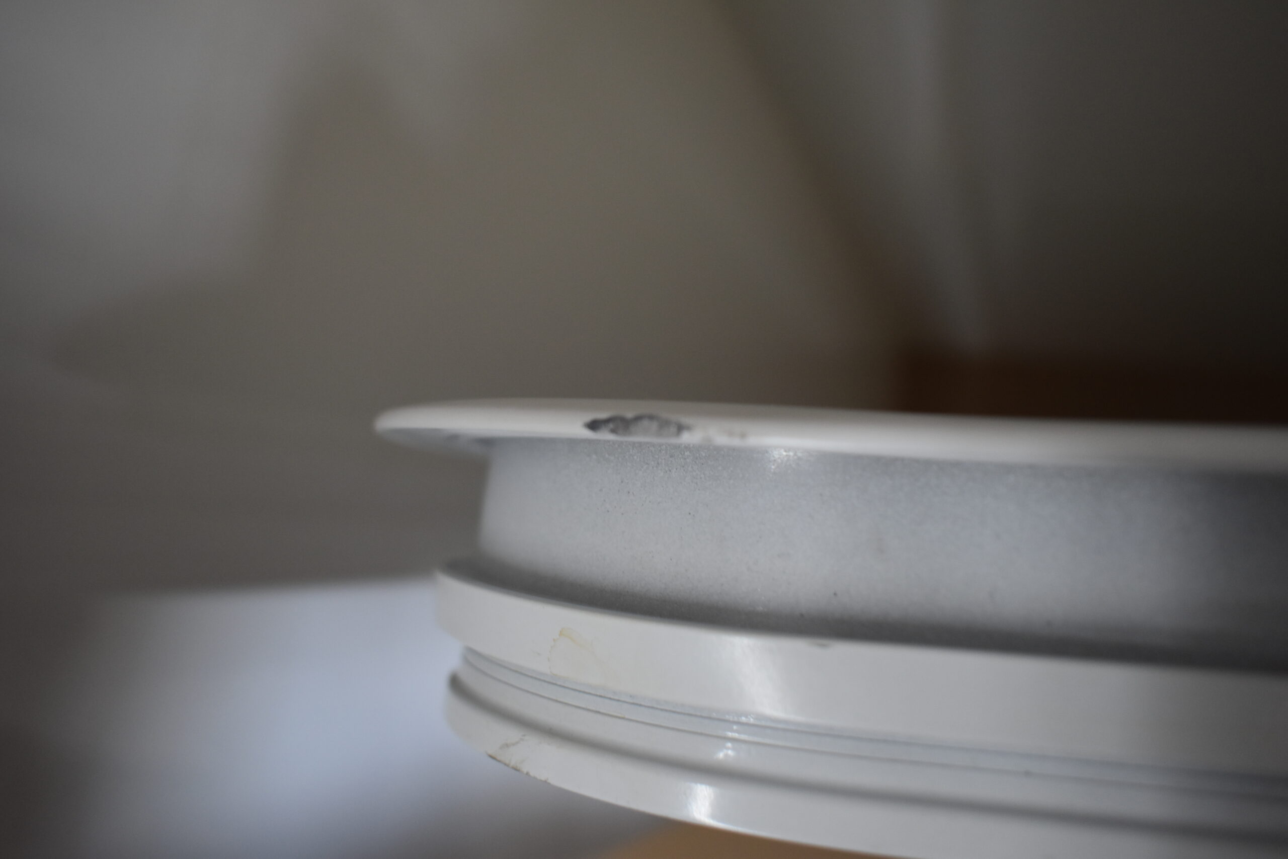 Serviceklappe weiß, 950 x 1200 mm, RAL 9010 Alu pulverbeschichtet