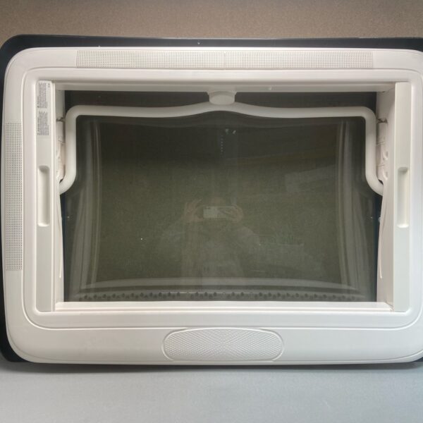 Dometic Midi Heki 700x500mm mit Zubehör