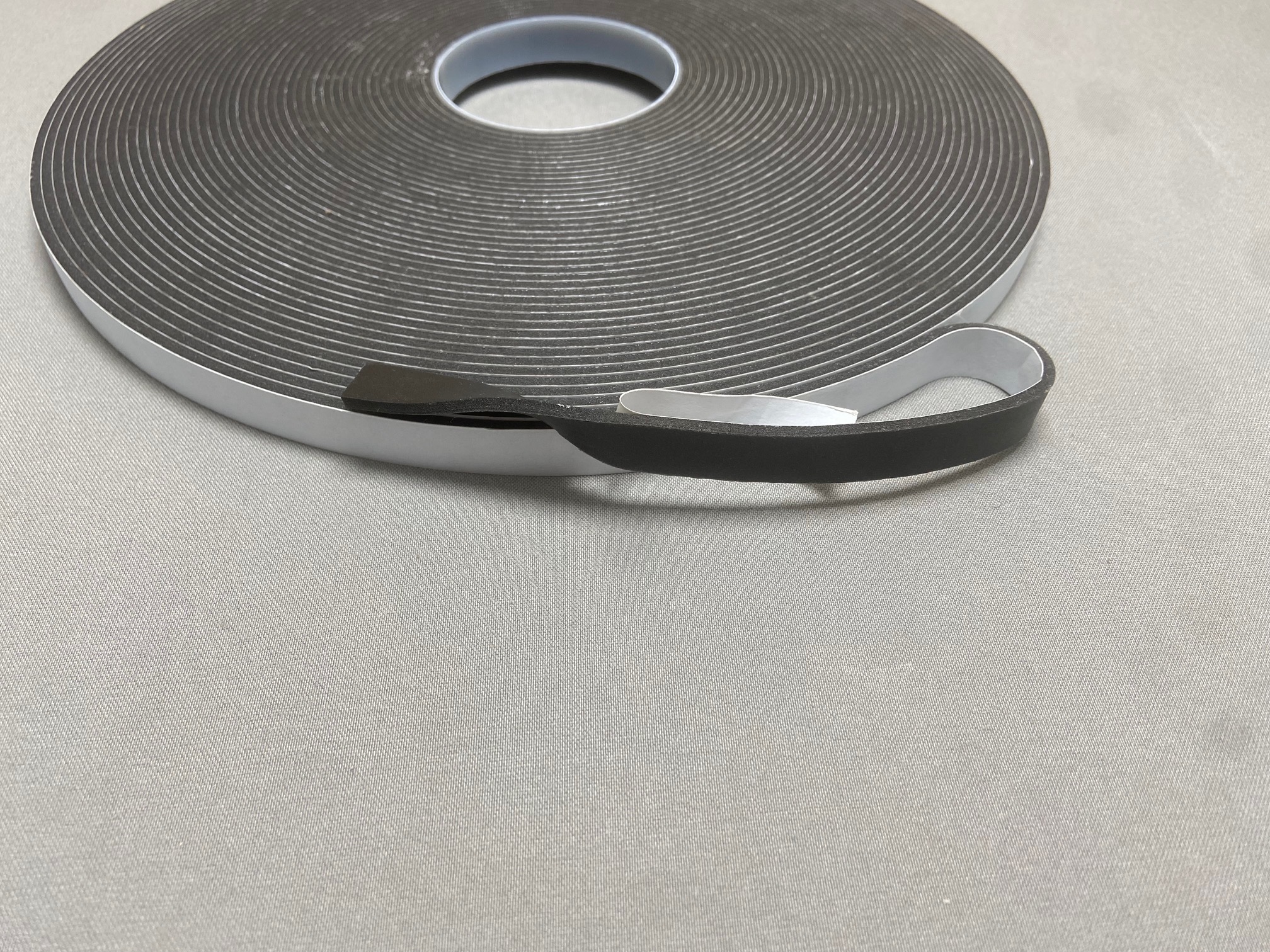 Schaumband PVC schwarz , Eura Mobil 3mm x 15mm x 2m – Bild 3