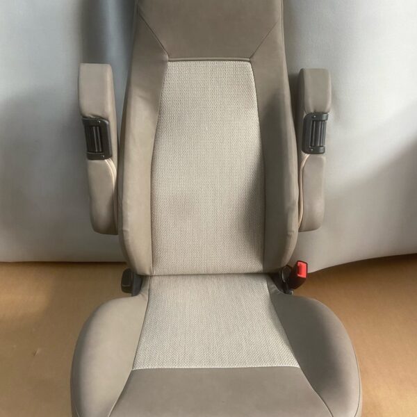 Auguti Milan Beifahrersitz, AL00,  Como MJ22