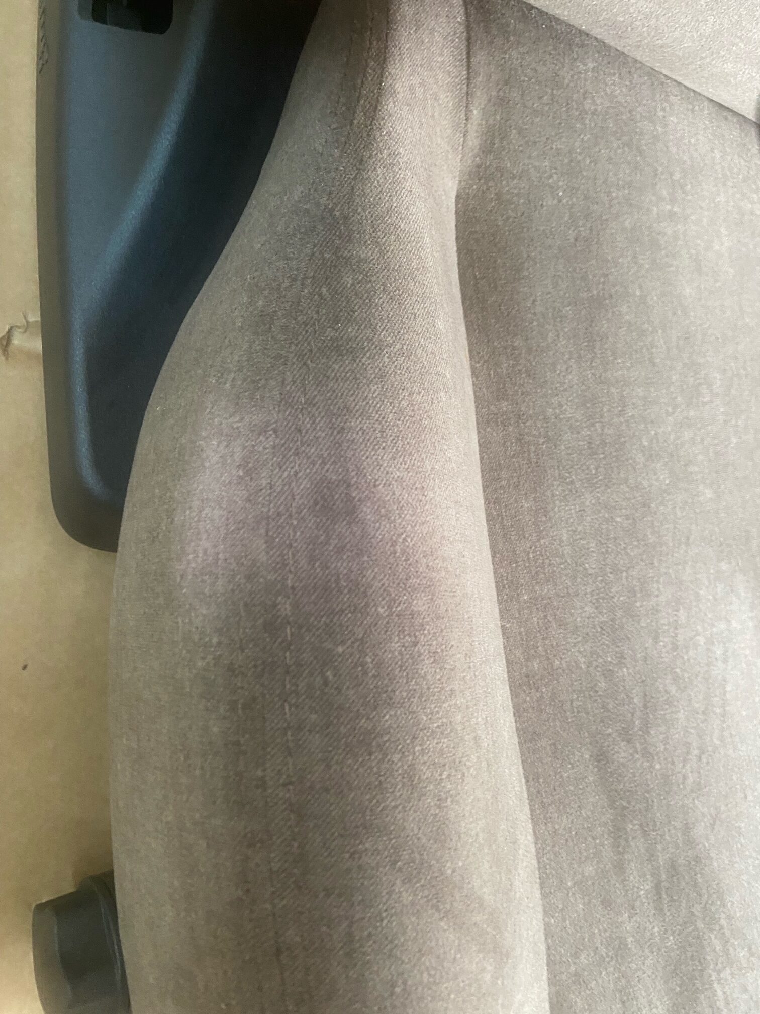 Aguti Fahrersitz Gis Liner in braun / grau für Wohnmobil