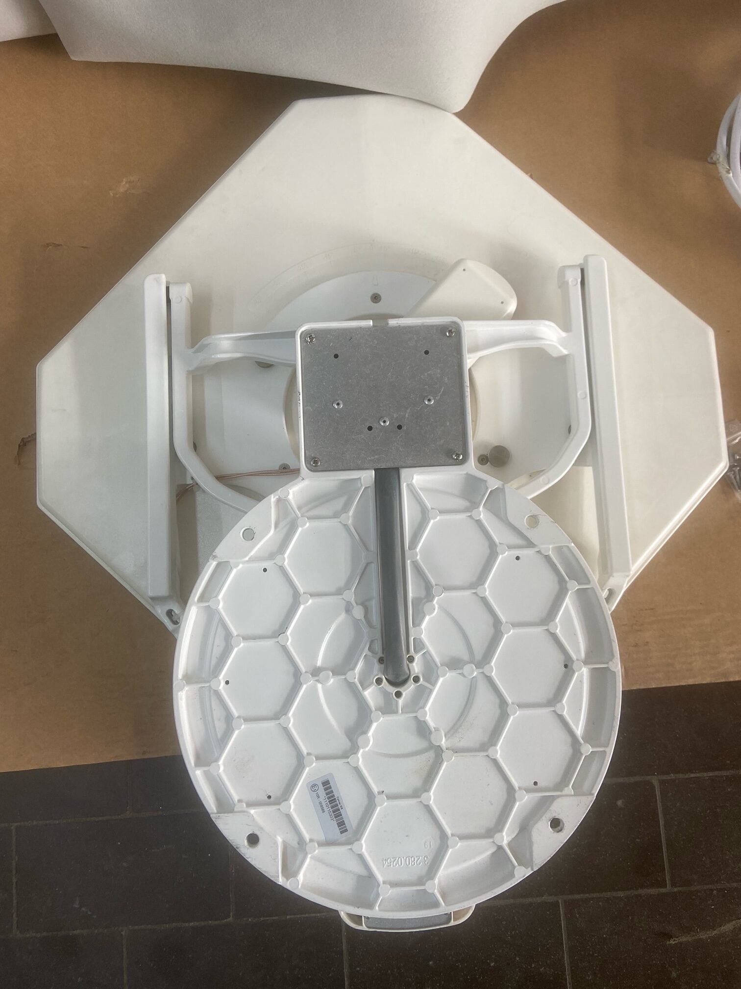 Satellitenschüssel Oyster Cytrac twin x, Niesmann & Bischoff