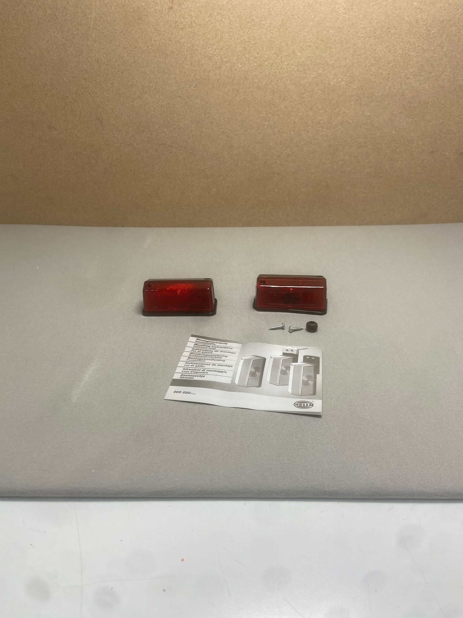 Umrissleuchte Hella 2 Stück in rot für Wohnmobil