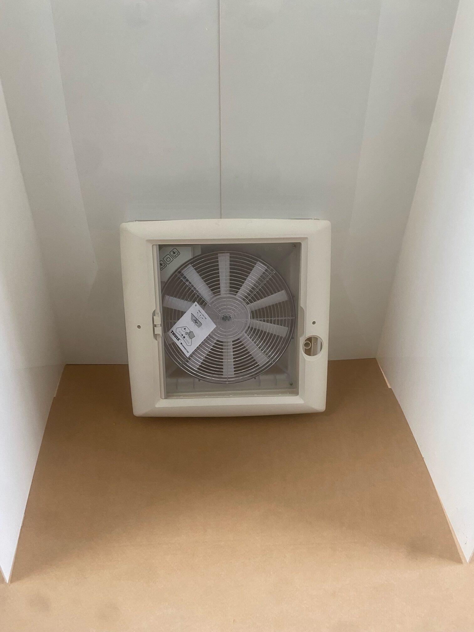Lüfter von Thule für Wohnmobil, 400 x 400 mm