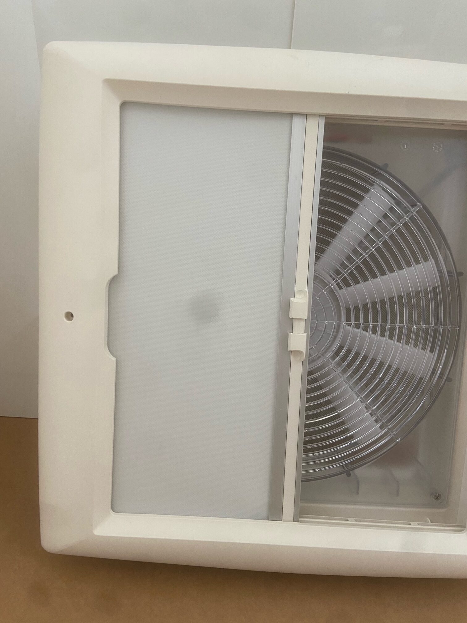 Lüfter von Thule für Wohnmobil, 400 x 400 mm