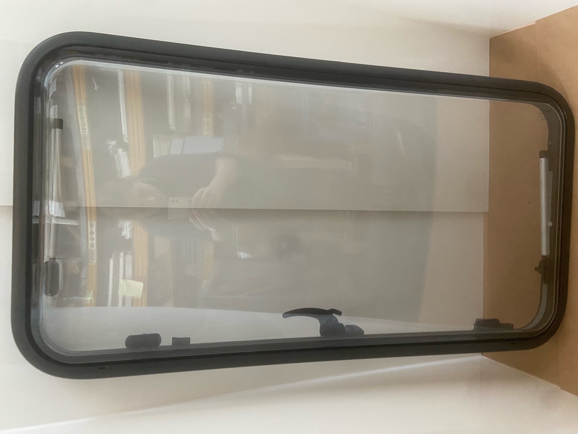 Ausstellfenster von Dometic für Wohnmobil, 104 x 54 cm