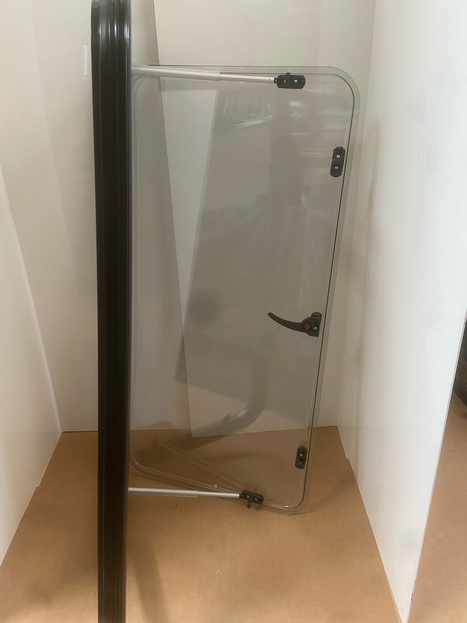 Ausstellfenster von Dometic für Wohnmobil, 104 x 54 cm