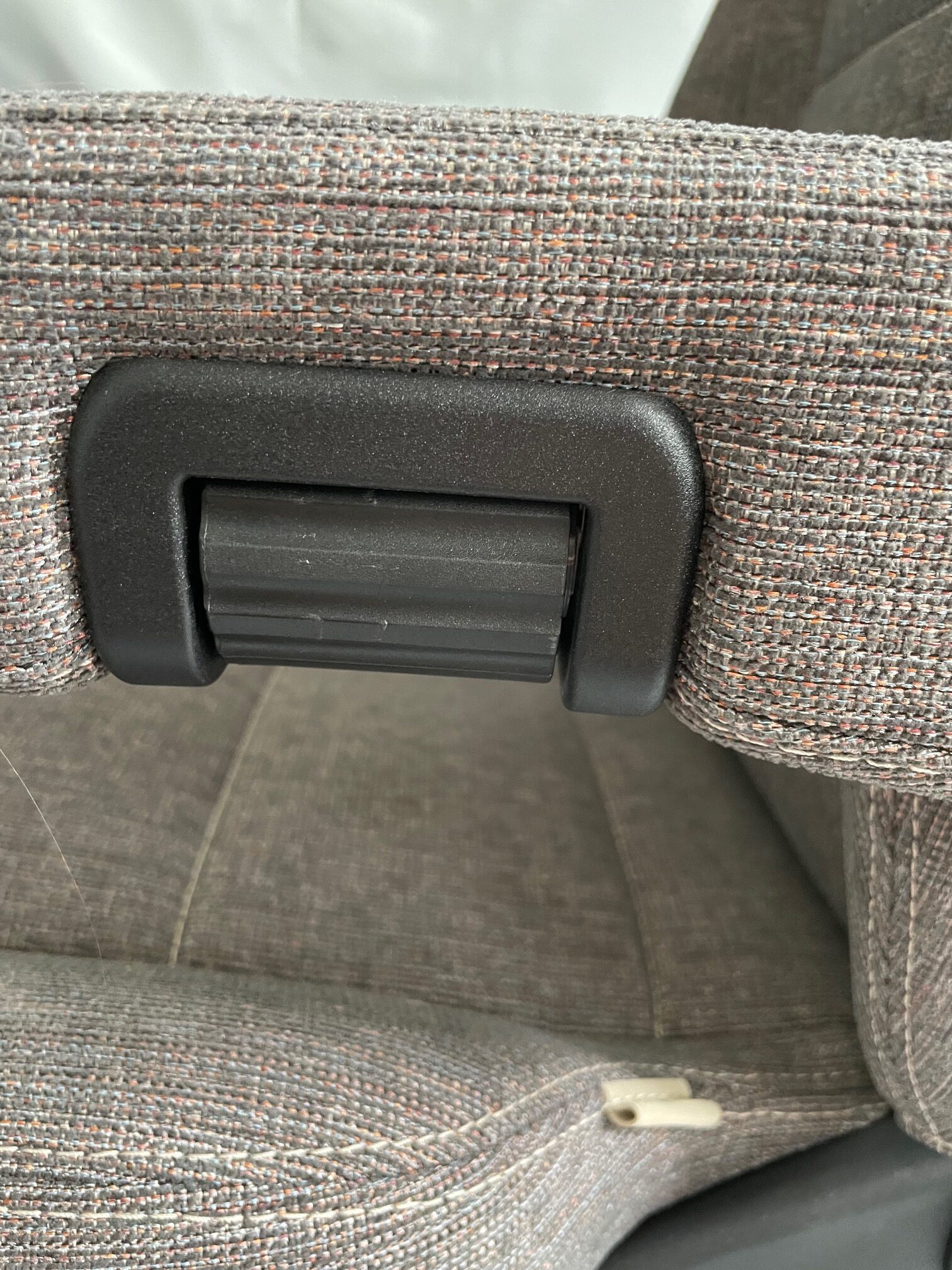 Aguti Hymer Sitz, Fahrerseite, Stoff grau / braun