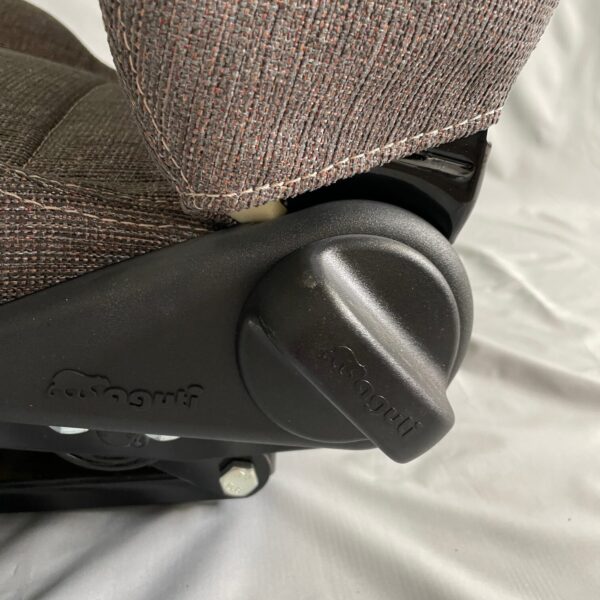 Aguti Hymer Sitz, Fahrerseite, Stoff grau / braun