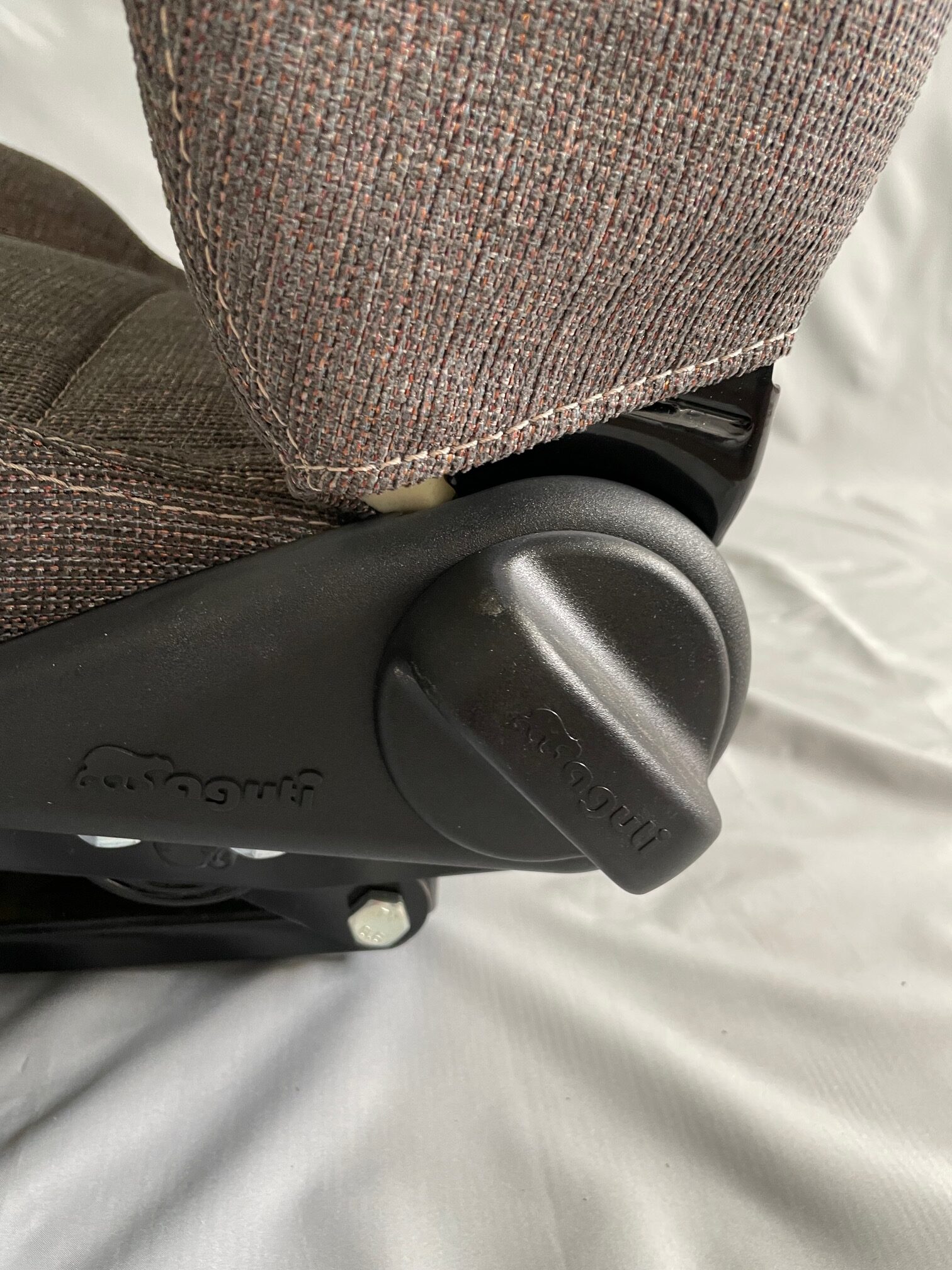 Aguti Hymer Sitz, Fahrerseite, Stoff grau / braun