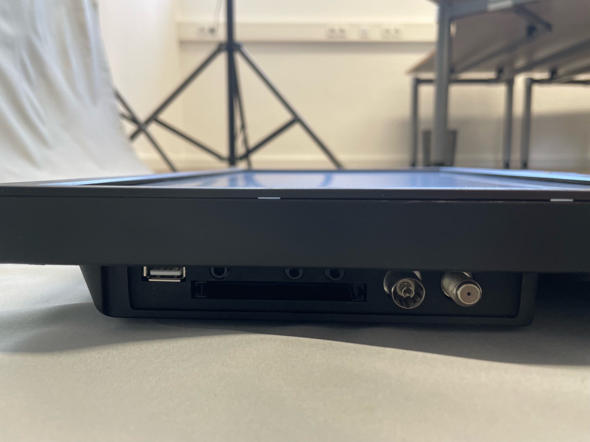 Alphatronic R- Line Tv, ca. 46,3 x 30,5 x 4,4 cm – Bild 8