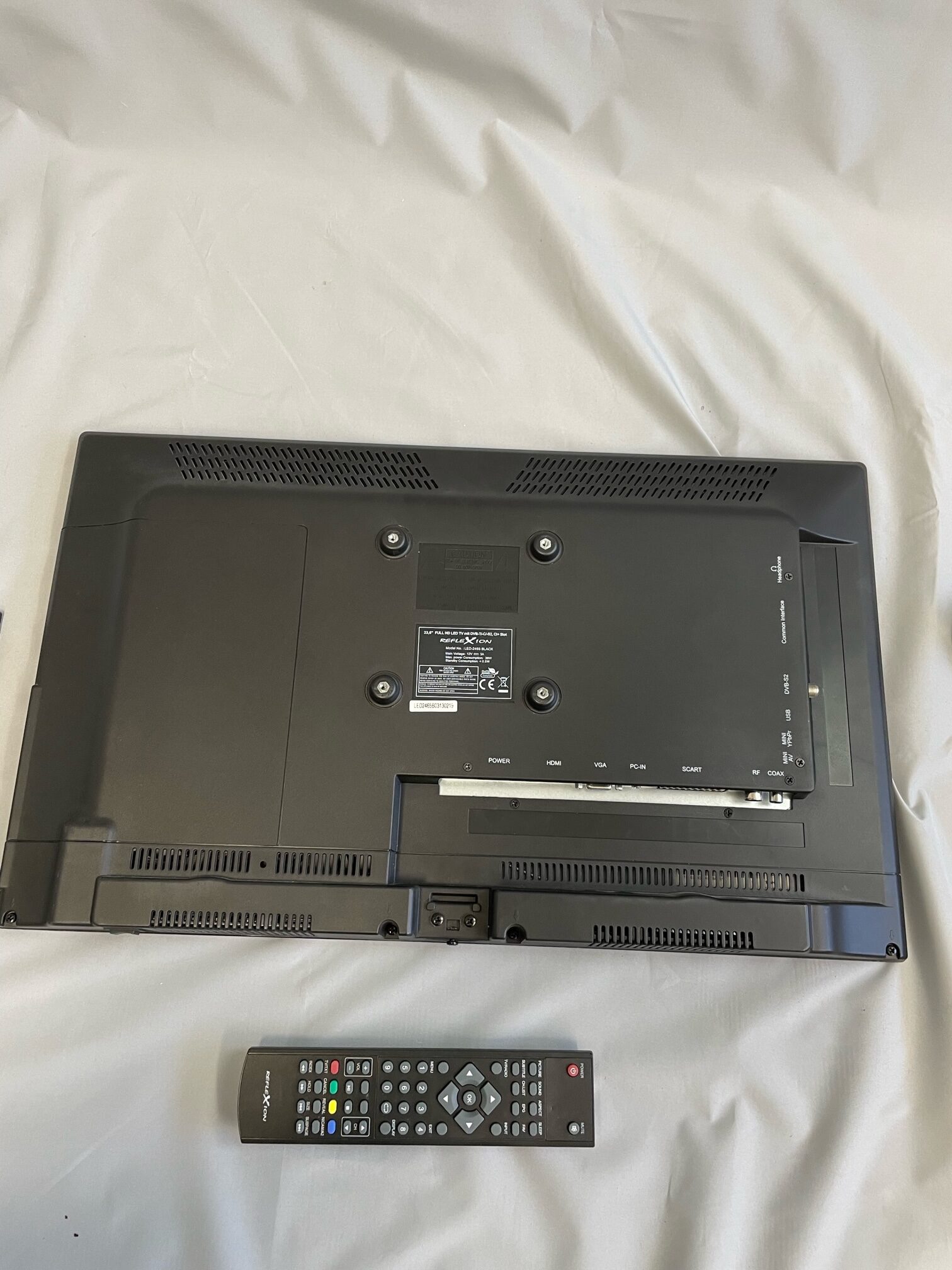 Caratec Vision CAV 220X-DB, 55cm 24´´ LED TV