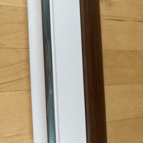 Leiste Holz Massivholz Mahagoni weiß Lederoptik mit Zierleiste beschichtet 1,90 Meter