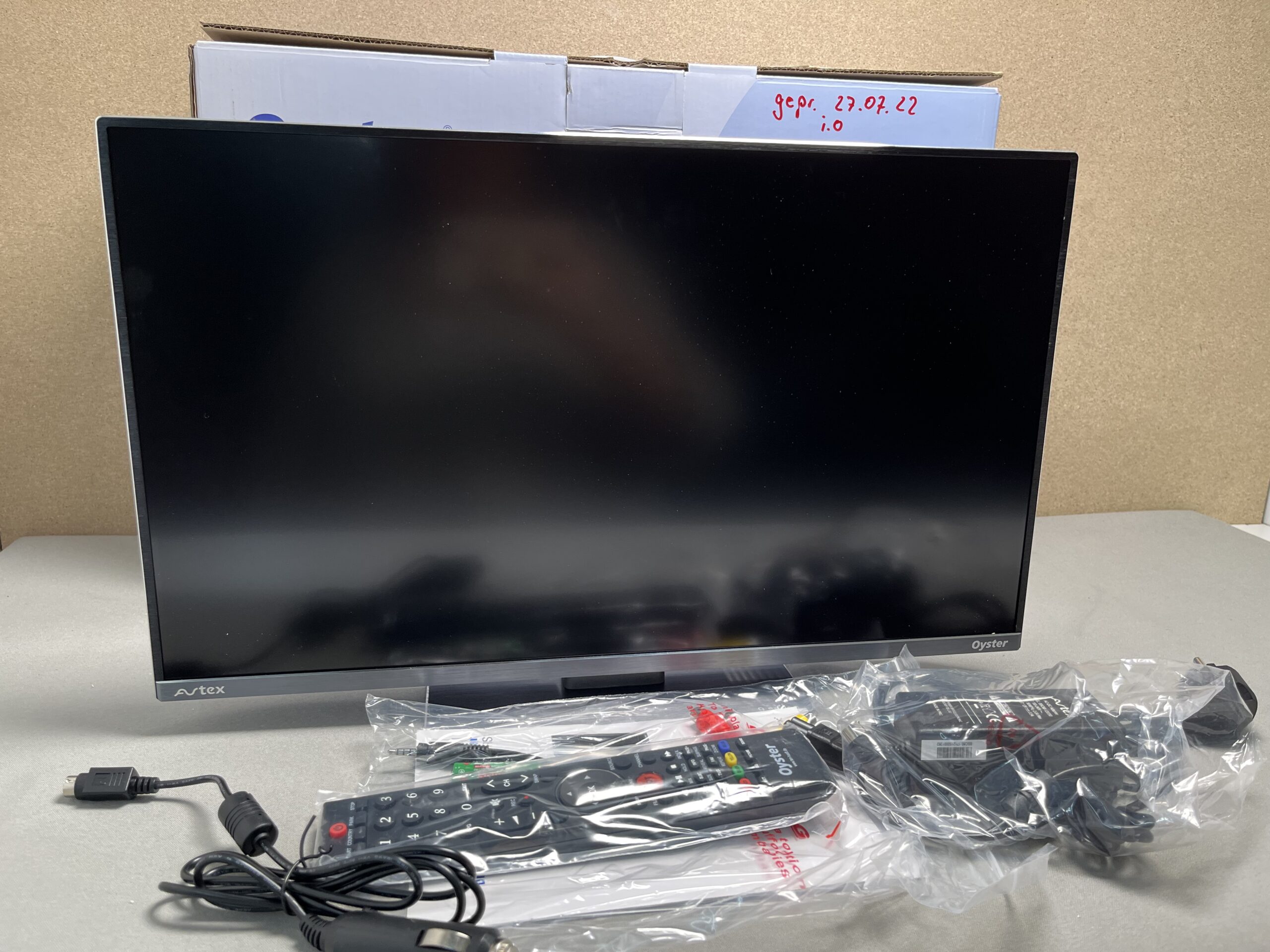 Oyster 9 series 21,5`` TV L219TRS