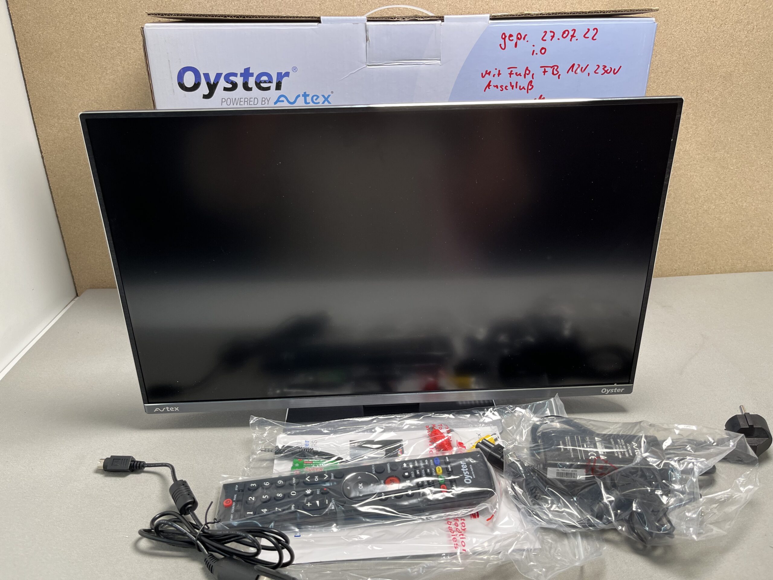 Oyster 9 series 21,5`` TV L219TRS