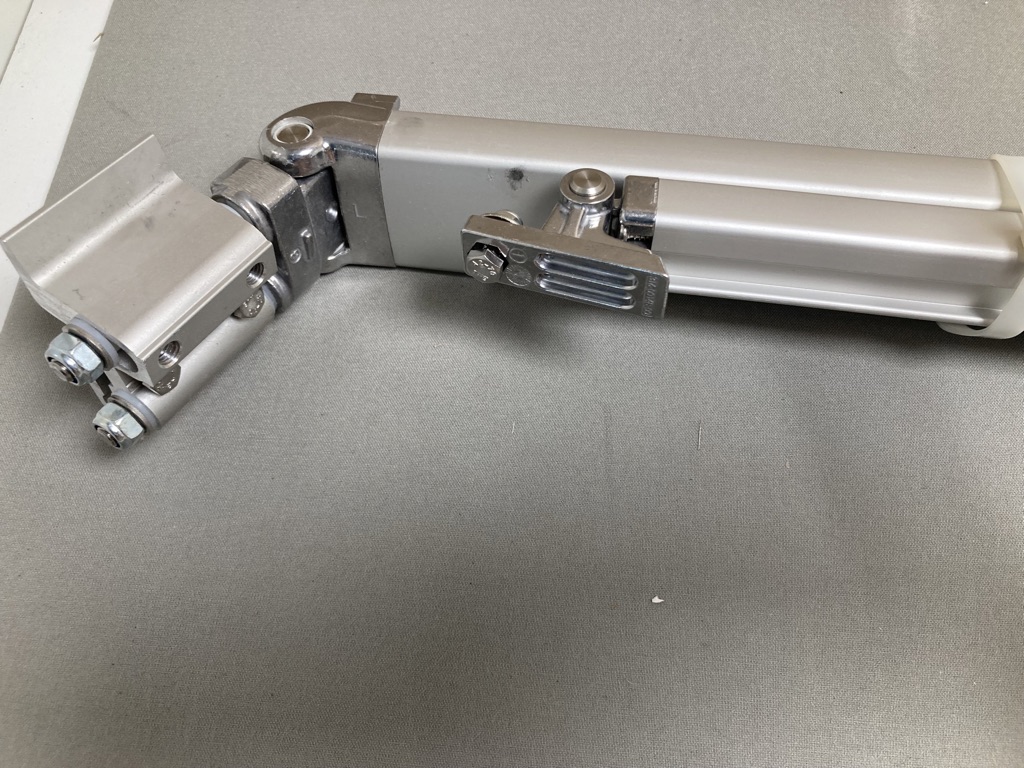 Thule Springarm 5200-2,6m neu links silber Art.-Nr.: 9641459