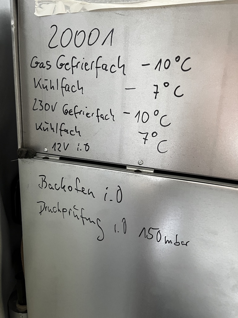 Dometic RMDT 8505 Kühlschrank mit Gefrierfach und Backofen – Bild 12