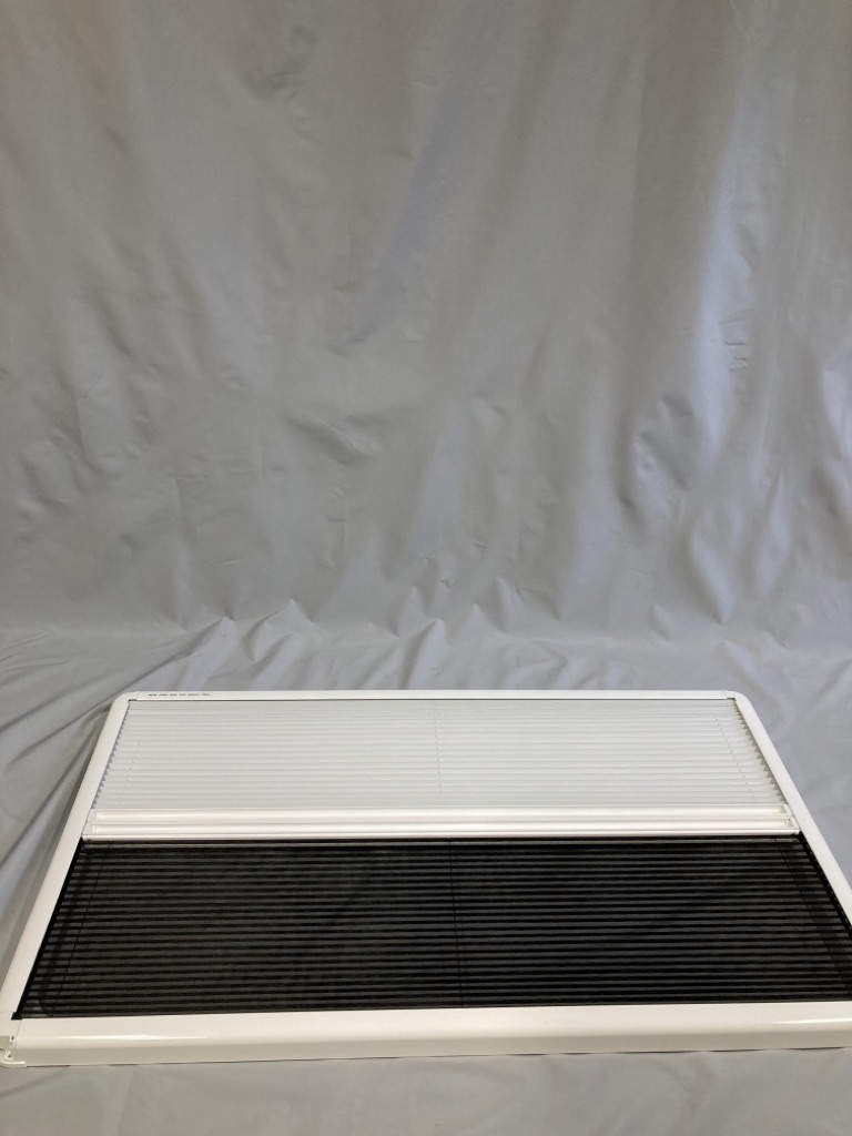 Carbest Innenrahmen für RW Eco mit Verdunklungssystem & Insektenschutz 900x500mm