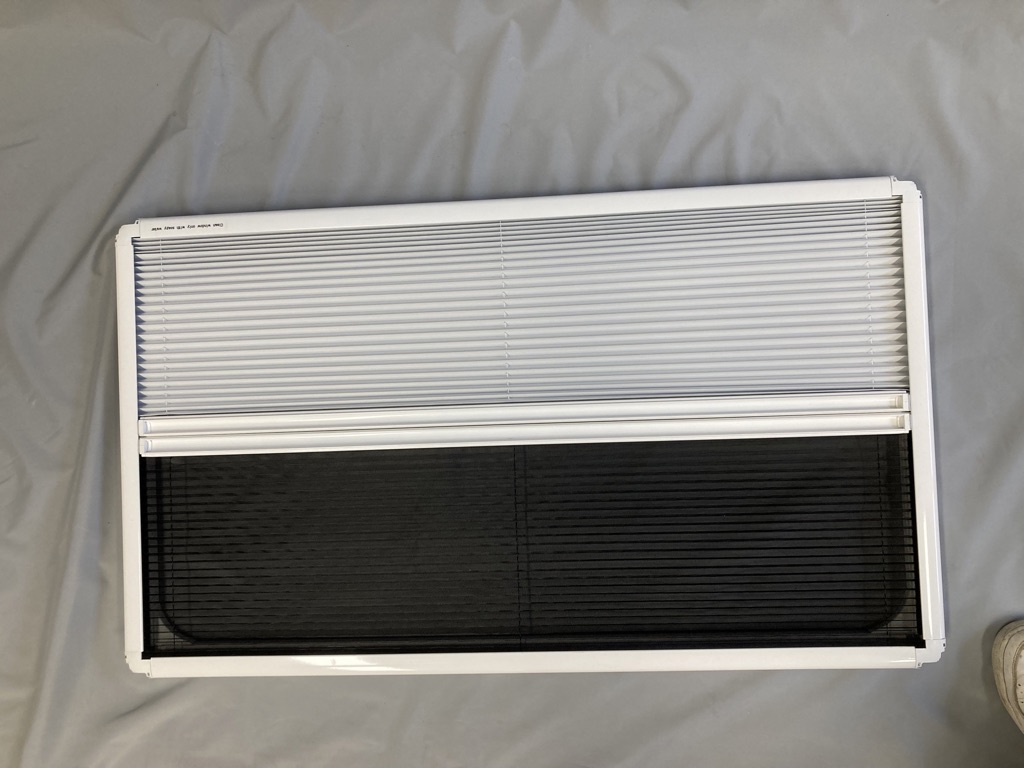 Carbest Innenrahmen für RW Eco mit Verdunklungssystem & Insektenschutz 900x500mm – Bild 2