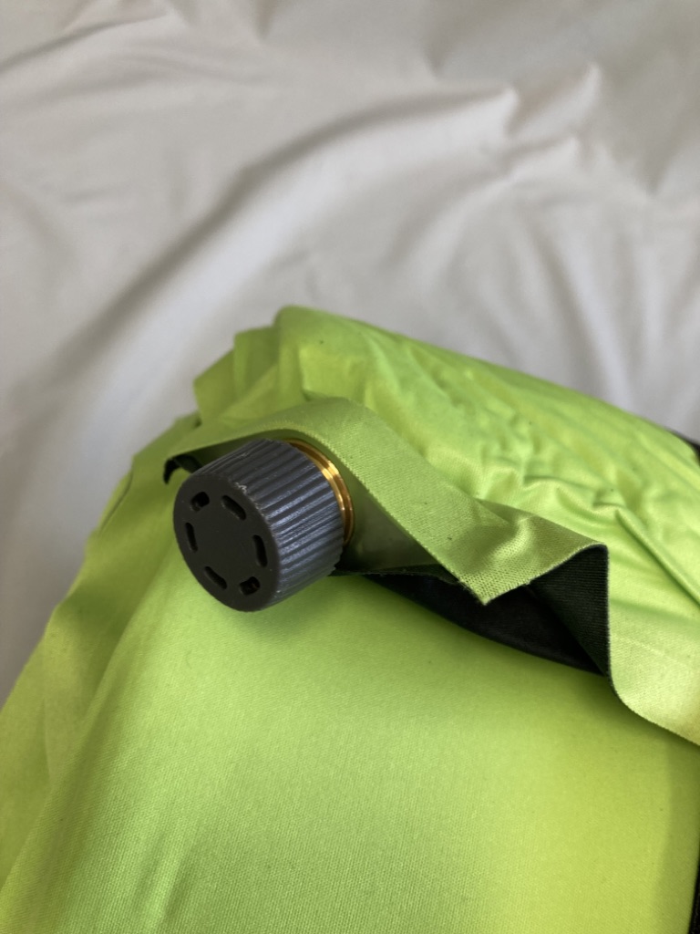 Camp4 Isomatte M12 New Comfort 198x76x12cm Art.-Nr.:930554 schwarz/lime