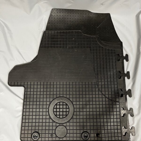 Alternative view of Gummimatte VW T5 vorne links & rechts