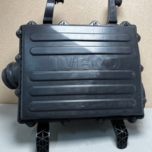 Iveco Daily Luftfiltergehäuse mit Luftfilter
