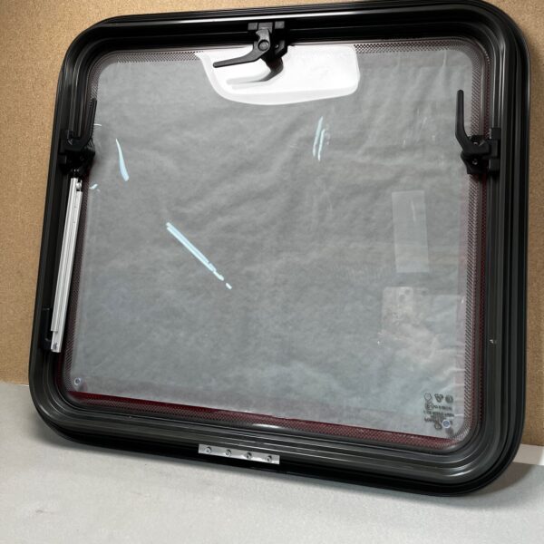 Dometic Fenster S4 600x560 Ausstellfenster