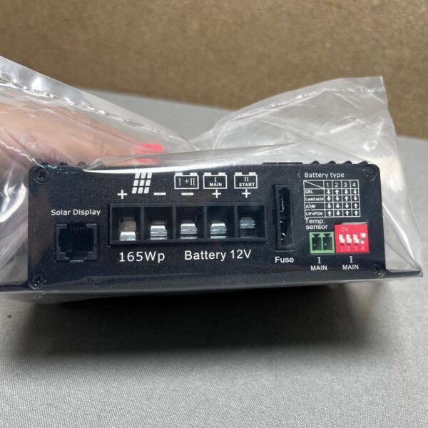 Carbest Dual Solar Charge Controller 12A