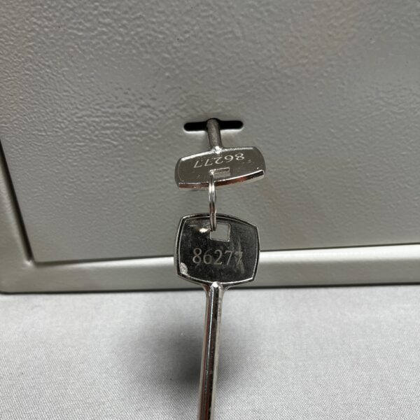 Tresor für Wohnmobil 31x20x20 mit 2 Schlüsseln