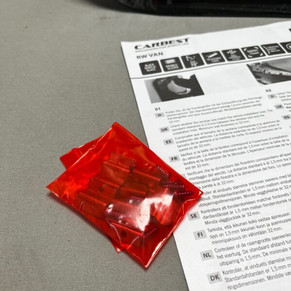 Carbest Ausstellfenster RW Van für gewölbte Außenflächen 280x380