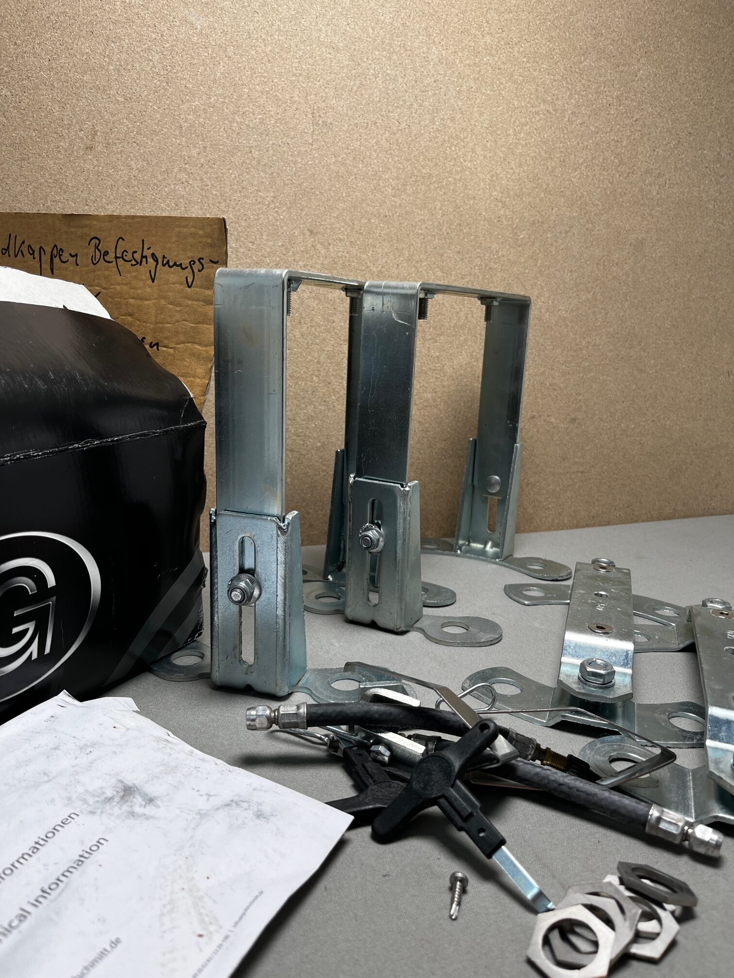 Goldschmitt Radkappen Befestigungssatz MB Sprinter