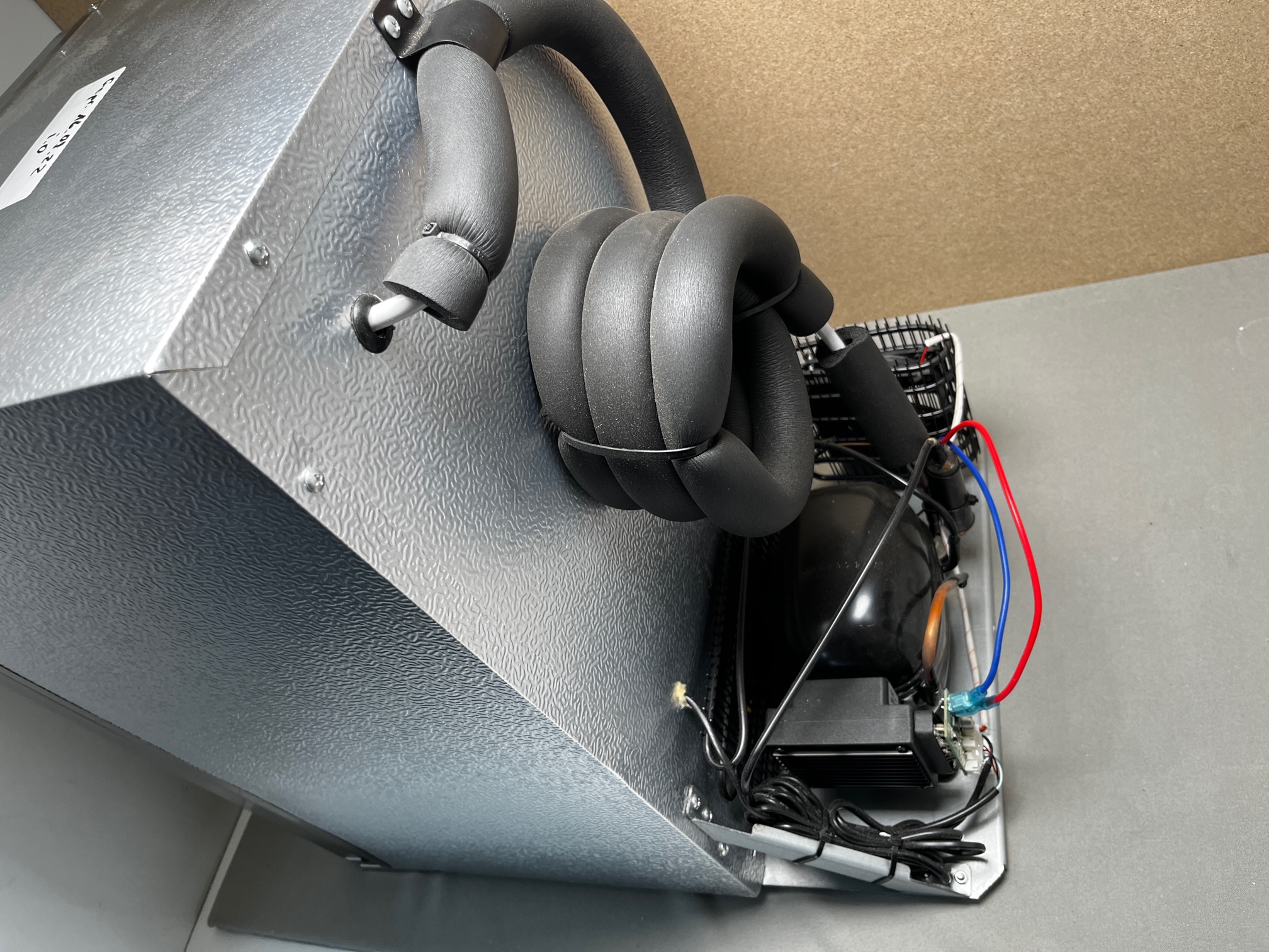 Carbest Kompressor Einbaukühlschrank 40L 71357 – Bild 10