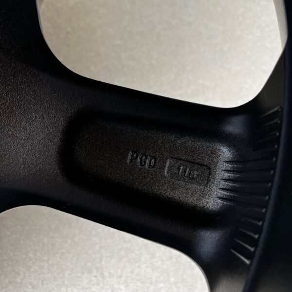 Alufelge 18`` Niesmann & Bischoff Emblem Ice Black 7,5Jx18H2