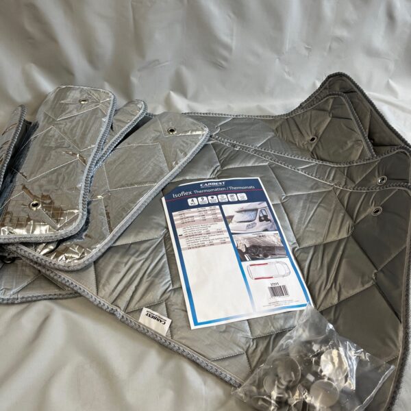 Carbest Isoflex Thermomatten für Fenster hinten für VW T5 ab 2003 37311