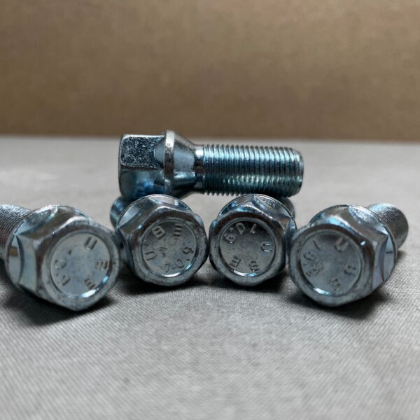 Radschrauben UBE 10.9 M16 5 Stk.