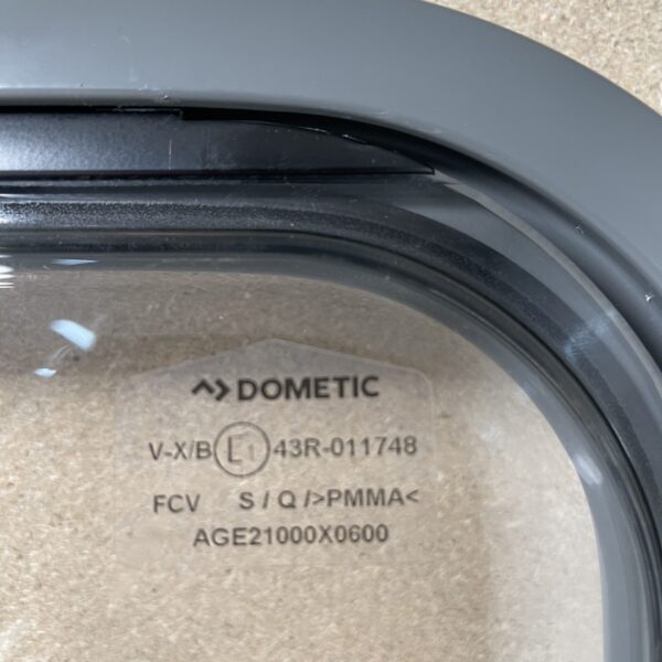 Dometic Ausstellfenster 1000x600 mm Anthrazit mit Zentralverriegelung